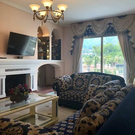 Riyadh House Marbella