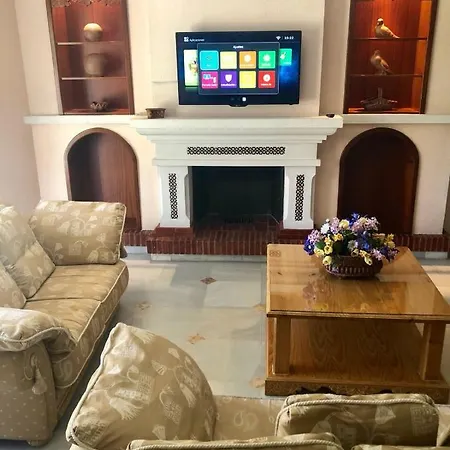 公寓 Riyadh House *