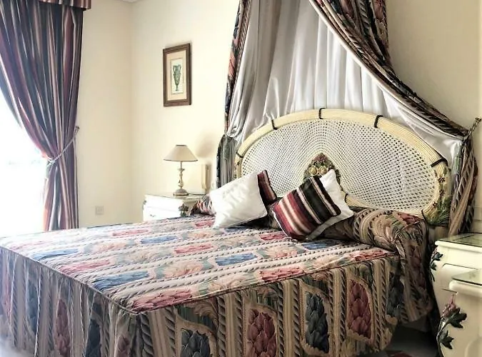 Riyadh House マルベーリャ