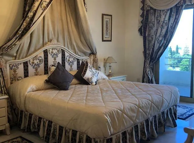 Riyadh House * マルベーリャ